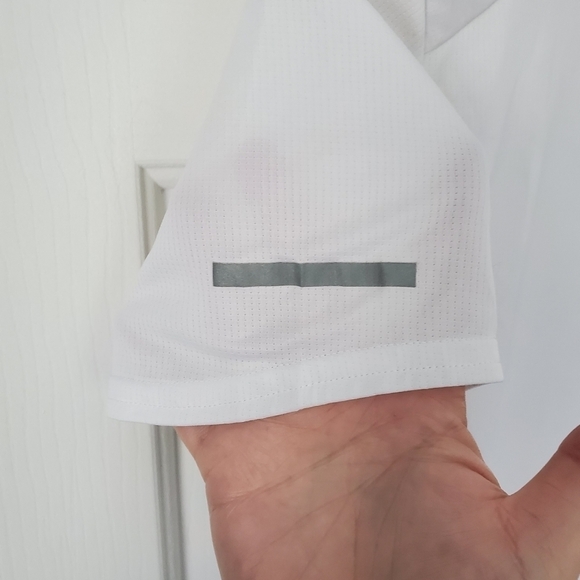 Adidas Women's Running Run T-Shirts White CG2018 size XS - Picture 6 of 10